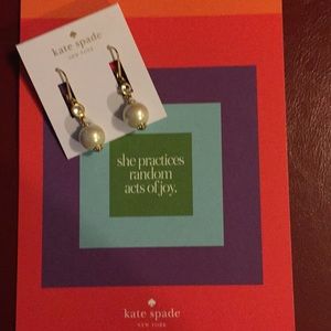 ♠️KATE SPADE NEW YORK SIMULATED PEARL LEVERBACK